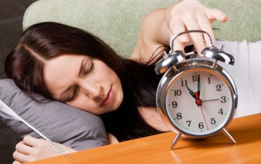 Mất ngủ là một rối loạn giấc ngủ phổ biến và xảy ra vì nhiều lý do. Đối với một số người, mất ngủ chỉ kéo dài khoảng một vài đêm sau đó trở lại bình thường.